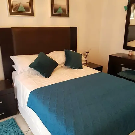 Cabanas - 2 Bed, 2 Bath - Central Location Apartment
